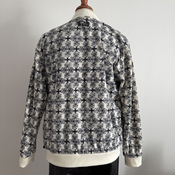 Think Geek - REVERSIBLE BLUE & OFF WHITE STAR WARS HAN SOLO ZIPPED JACKET - Picture 5 of 15